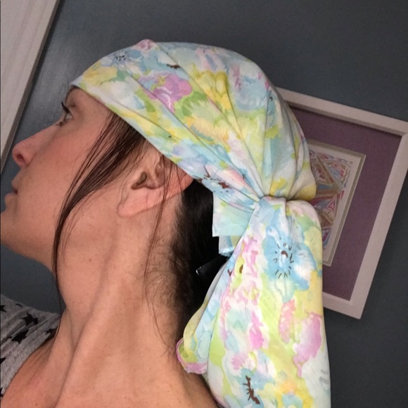 Extra Long GUESS Scarf - Picture 5 of 5